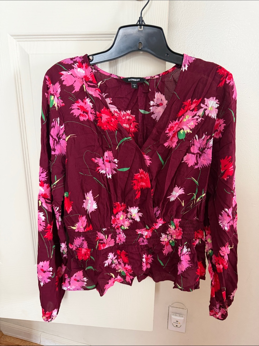 Express Burgundy Floral V-Neck Peplum Blouse Size M